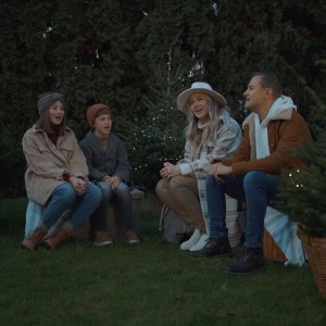 Familia Timofte - Iubirea S-A Nascut In Paie (2021)