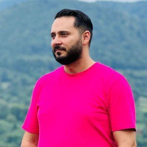 Oniță Halunga - E Langa Tine Iar (2022)