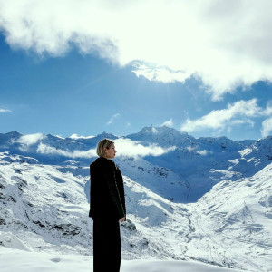 Elena Andrian - Prin Mila Ta (2024)